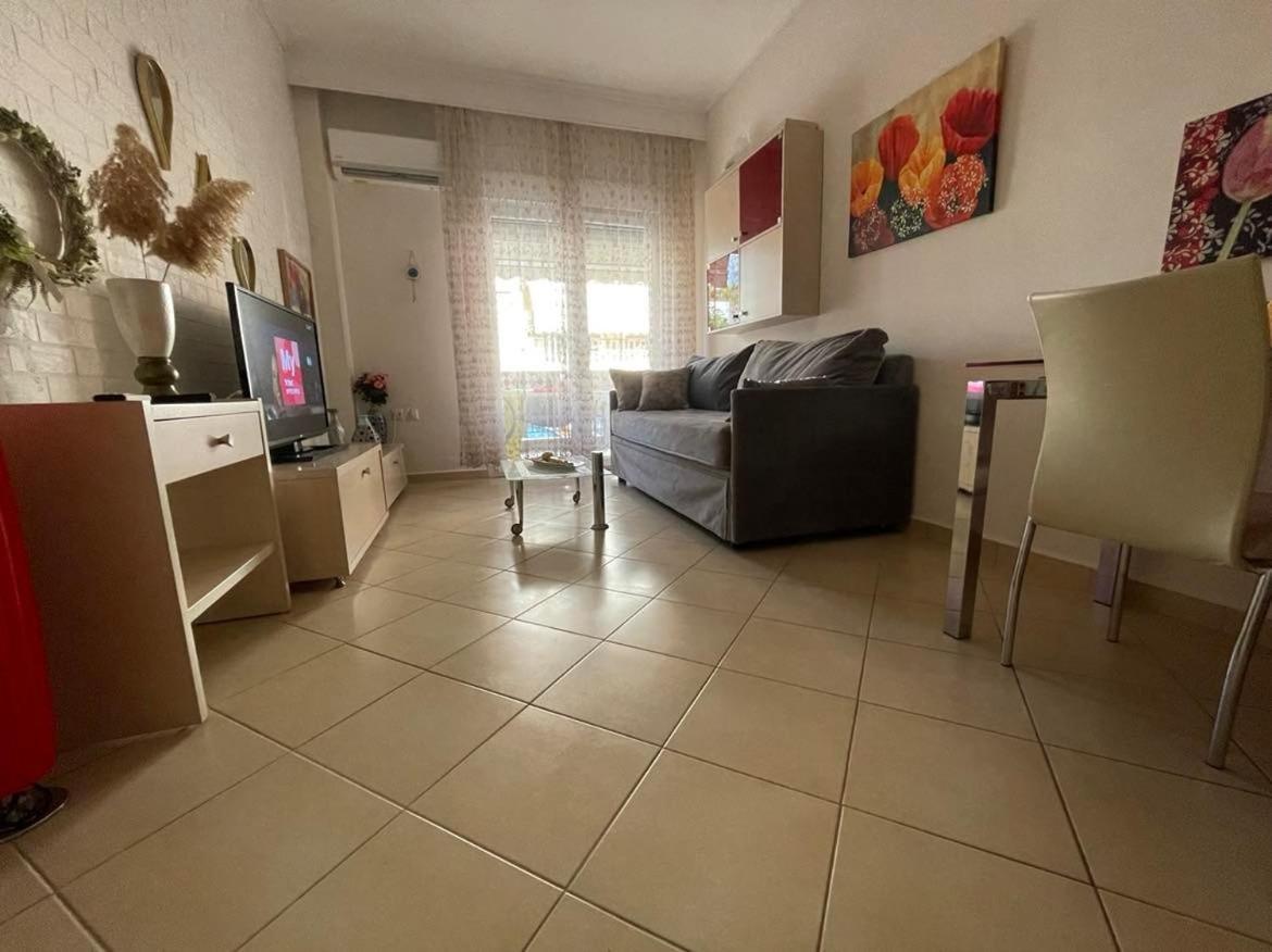 Brick Apartment Nea Peramos (Macedonia) Exterior foto