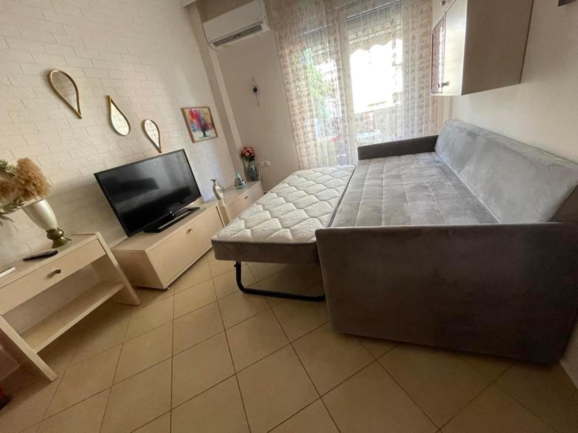 Brick Apartment Nea Peramos (Macedonia) Exterior foto