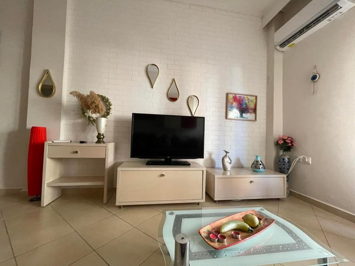 Brick Apartment Nea Peramos (Macedonia) Exterior foto