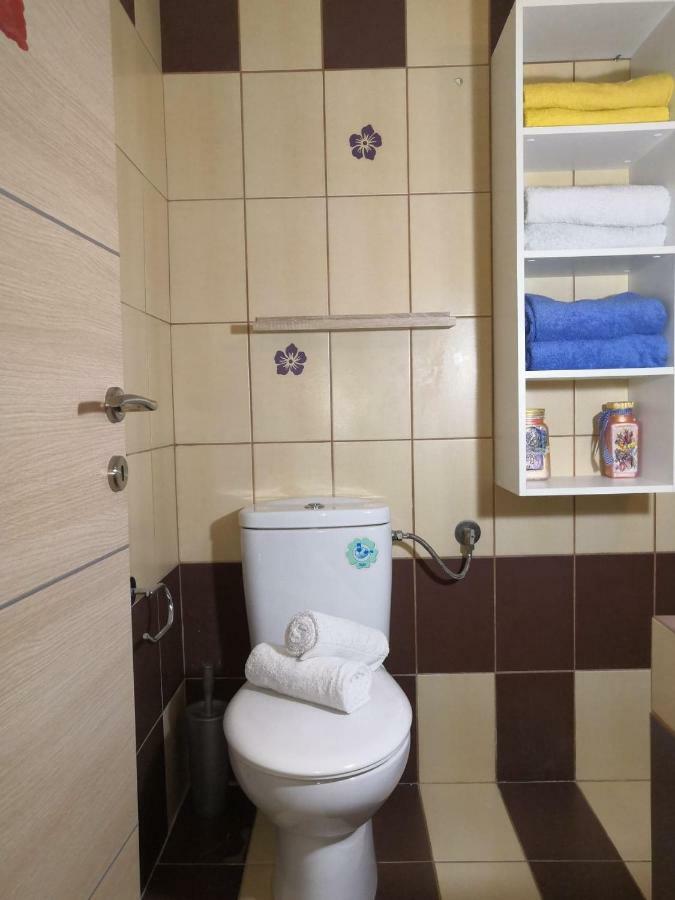Brick Apartment Nea Peramos (Macedonia) Exterior foto